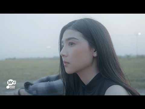 ใกล้เธอได้เท่าเดิม - HOBBIT [Official MV]